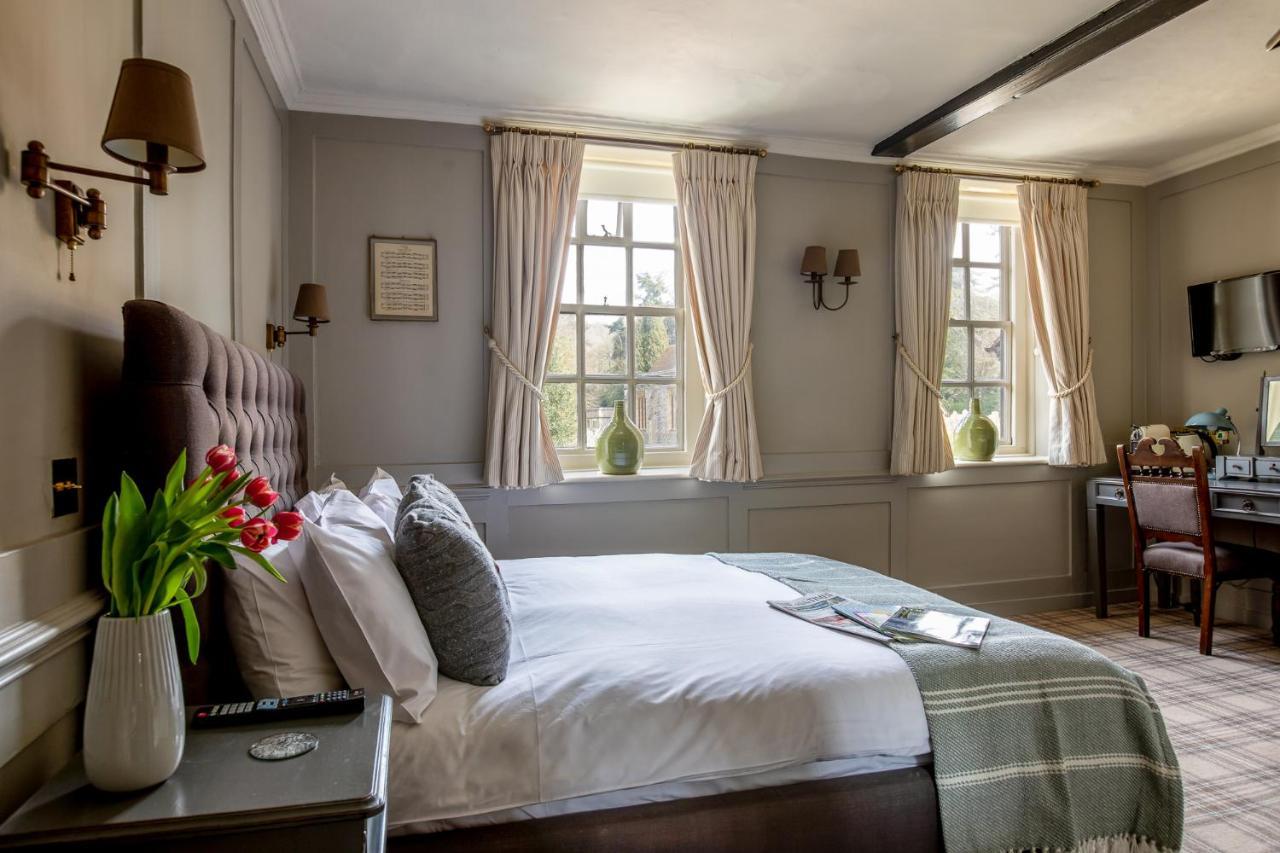 Отель The Running Horses Mickleham Экстерьер фото