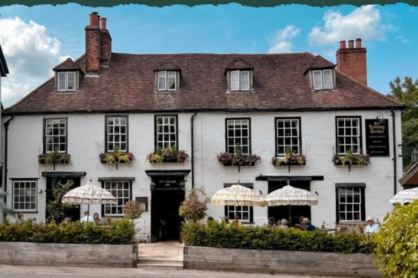 Отель The Running Horses Mickleham Экстерьер фото