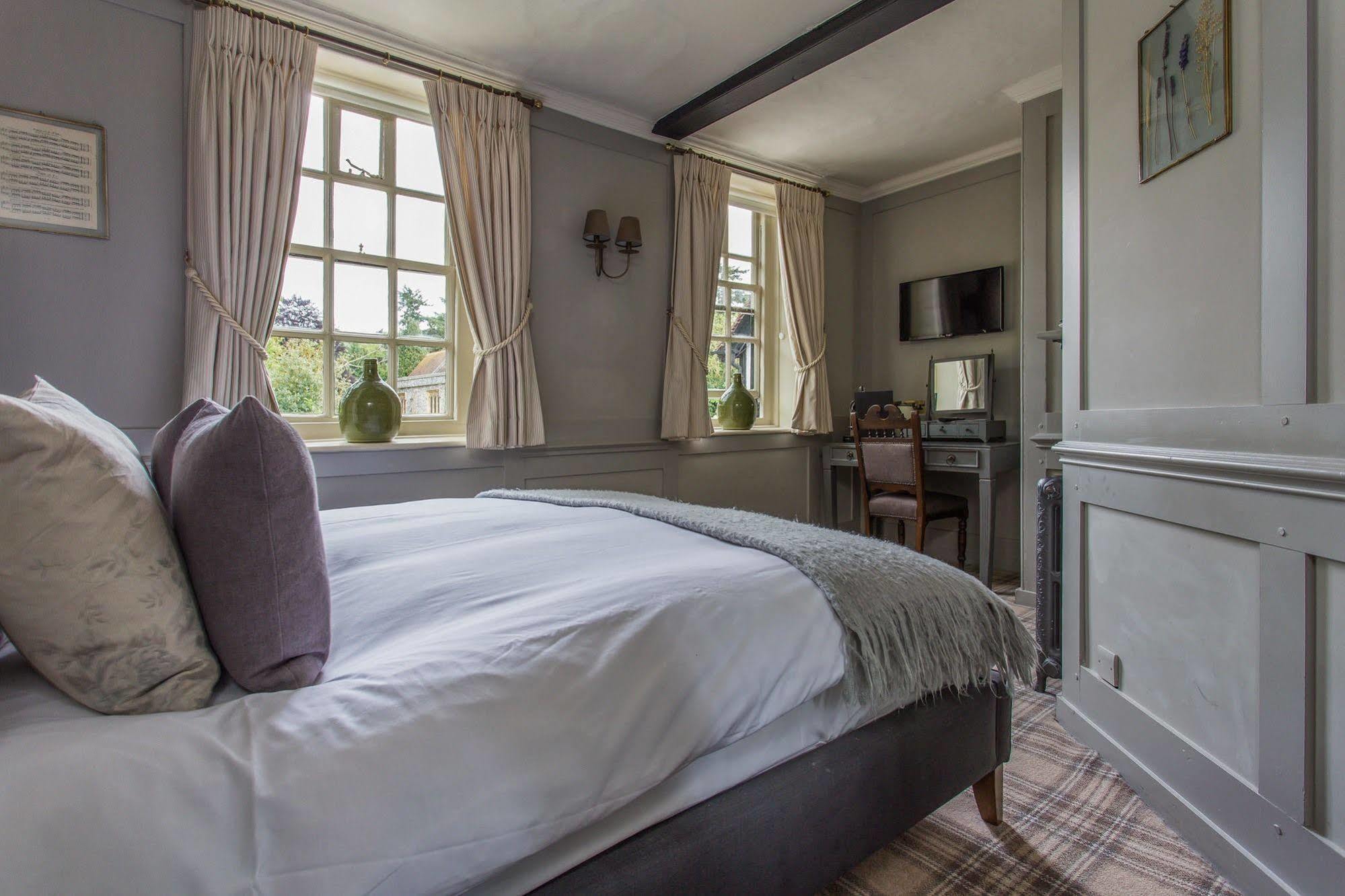 Отель The Running Horses Mickleham Экстерьер фото